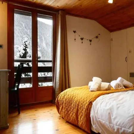 Falcon With Hot Tub Chalet Chamonix