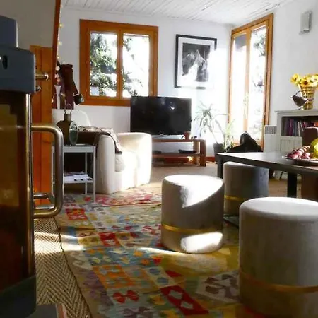 Falcon With Hot Tub Chamonix