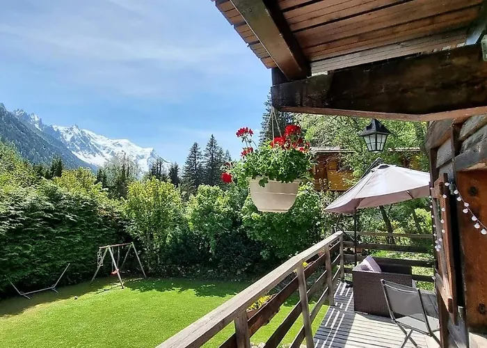 Falcon With Hot Tub *