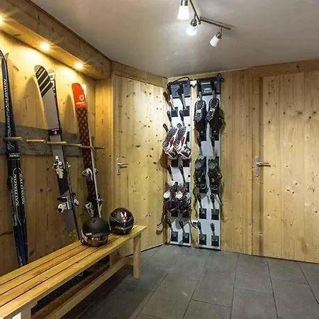 Falcon With Hot Tub 霞慕尼